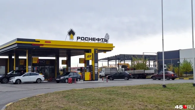 В Кургане исчезли очереди на АЗС, но бензин подорожал
